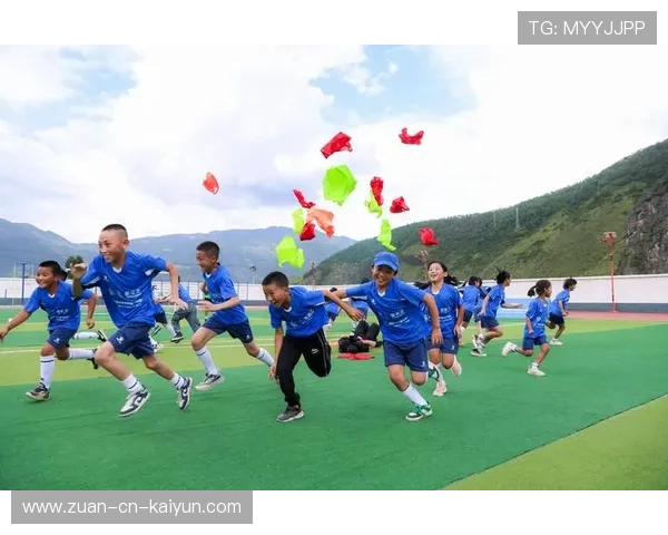 足球俱乐部在青训中推行多学科教育与职业技能培训帮助球员多元发展 足球俱乐部在青训中推行多学科教育与职业技能培训帮助球员多元发展